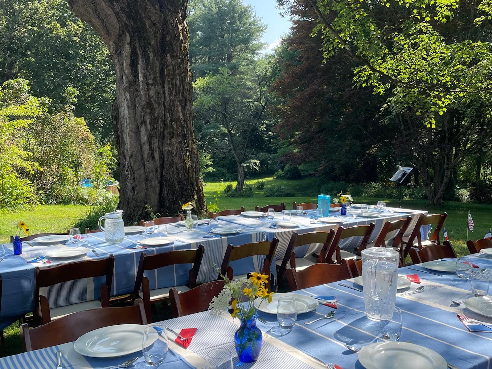 Outdoor Table Setting for our Reunion Luncheon