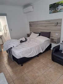 Queen bed