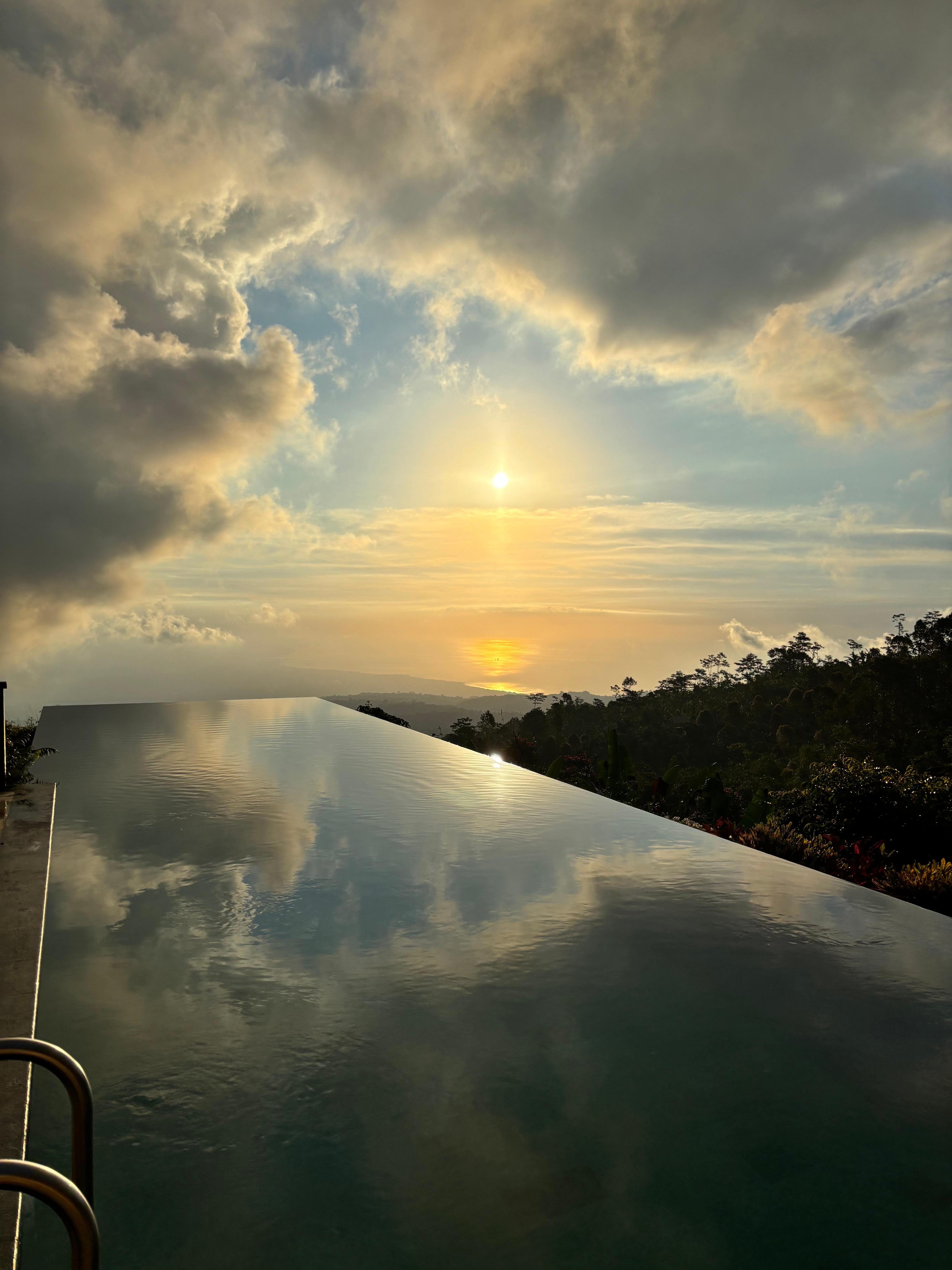 Infinitypool