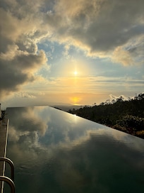 Infinitypool