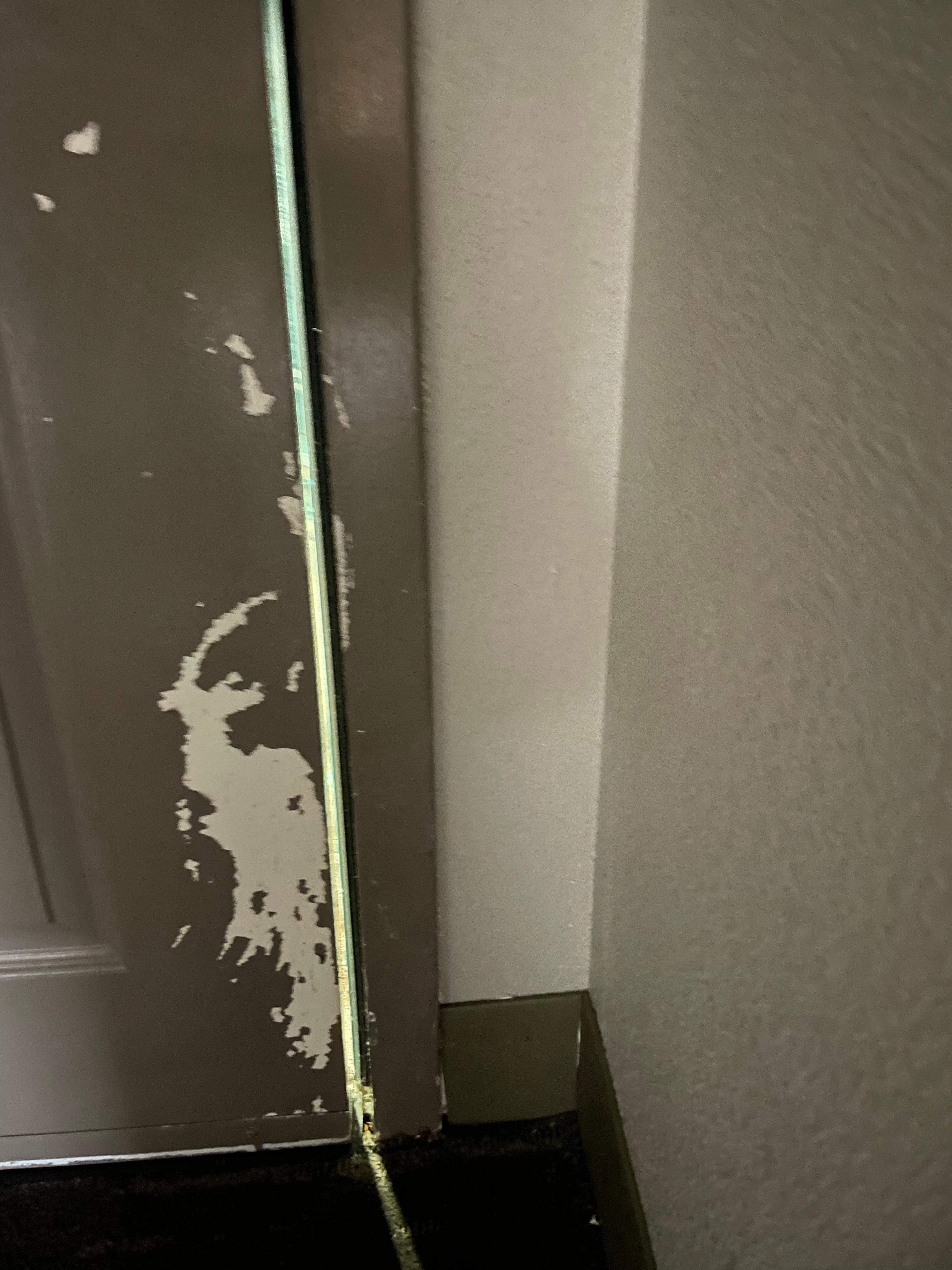 This is the gap of the door while shut 