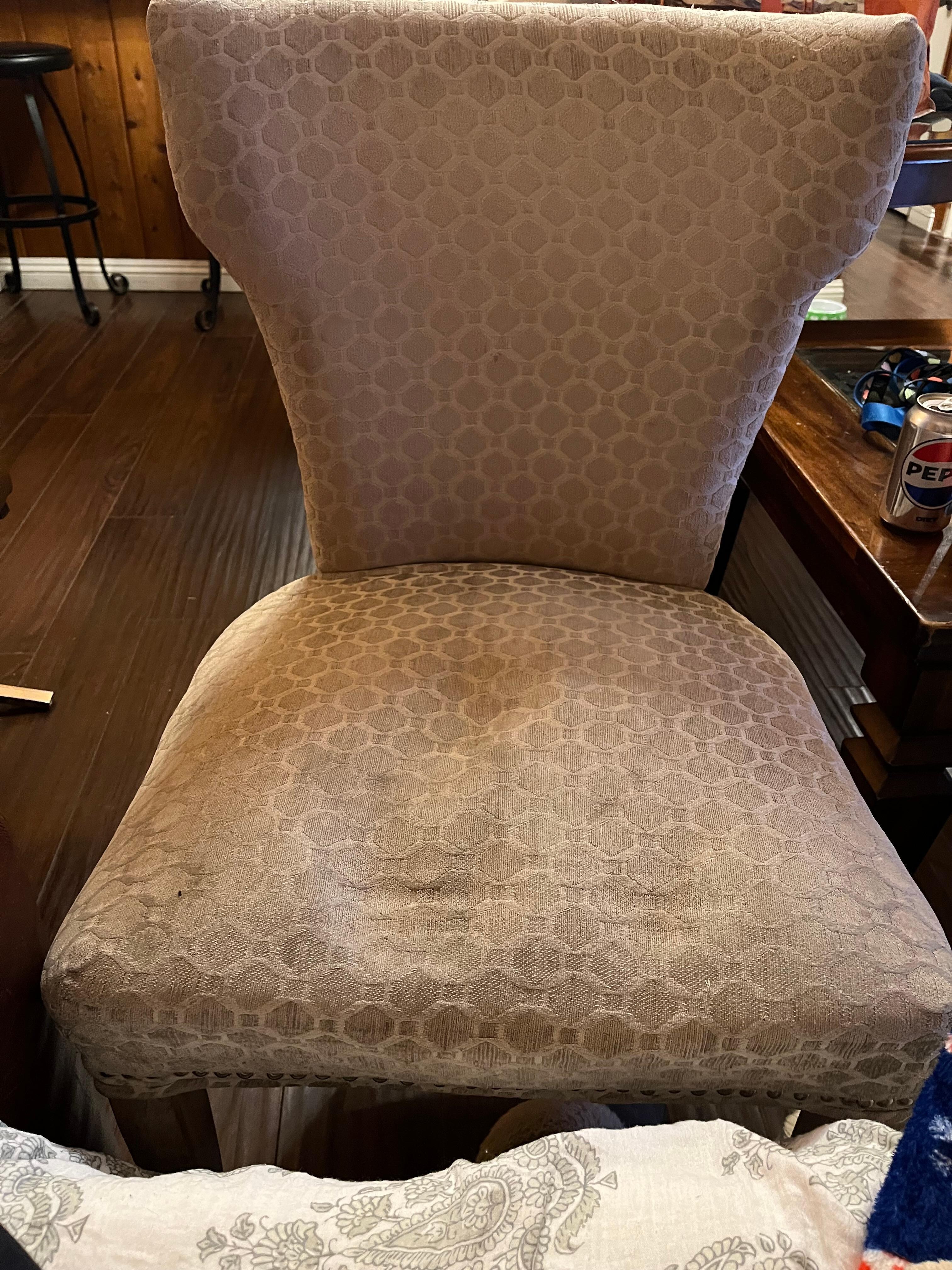 All the furniture is in this shape