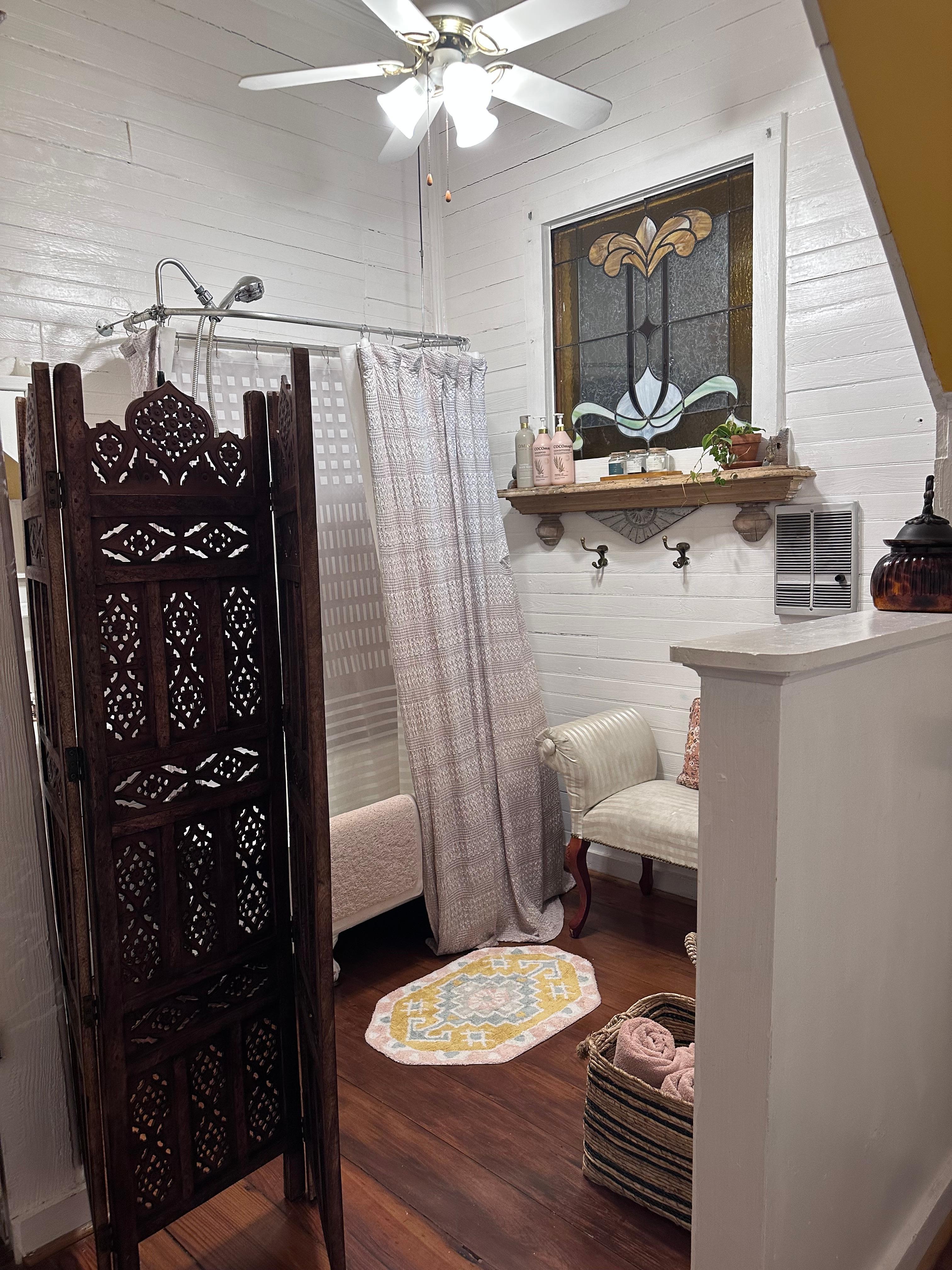 The bathroom was lovely if a tad cramped.  The tub had some chipping on the enamel and was slow draining.