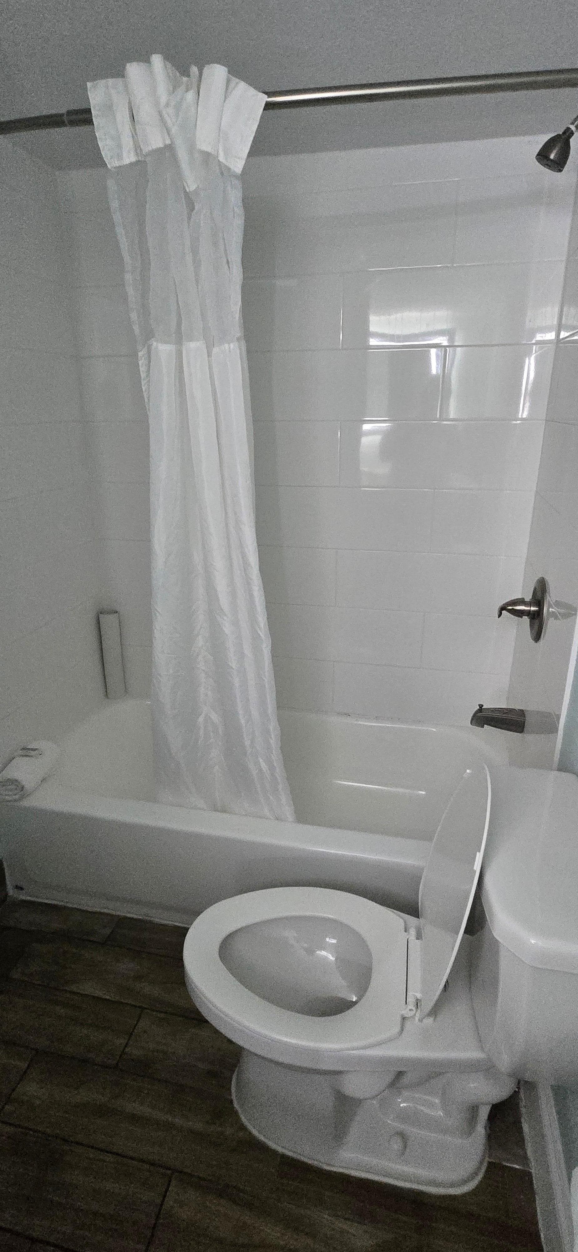 Clean bathroom 