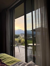 Vista del cuarto por la ventana