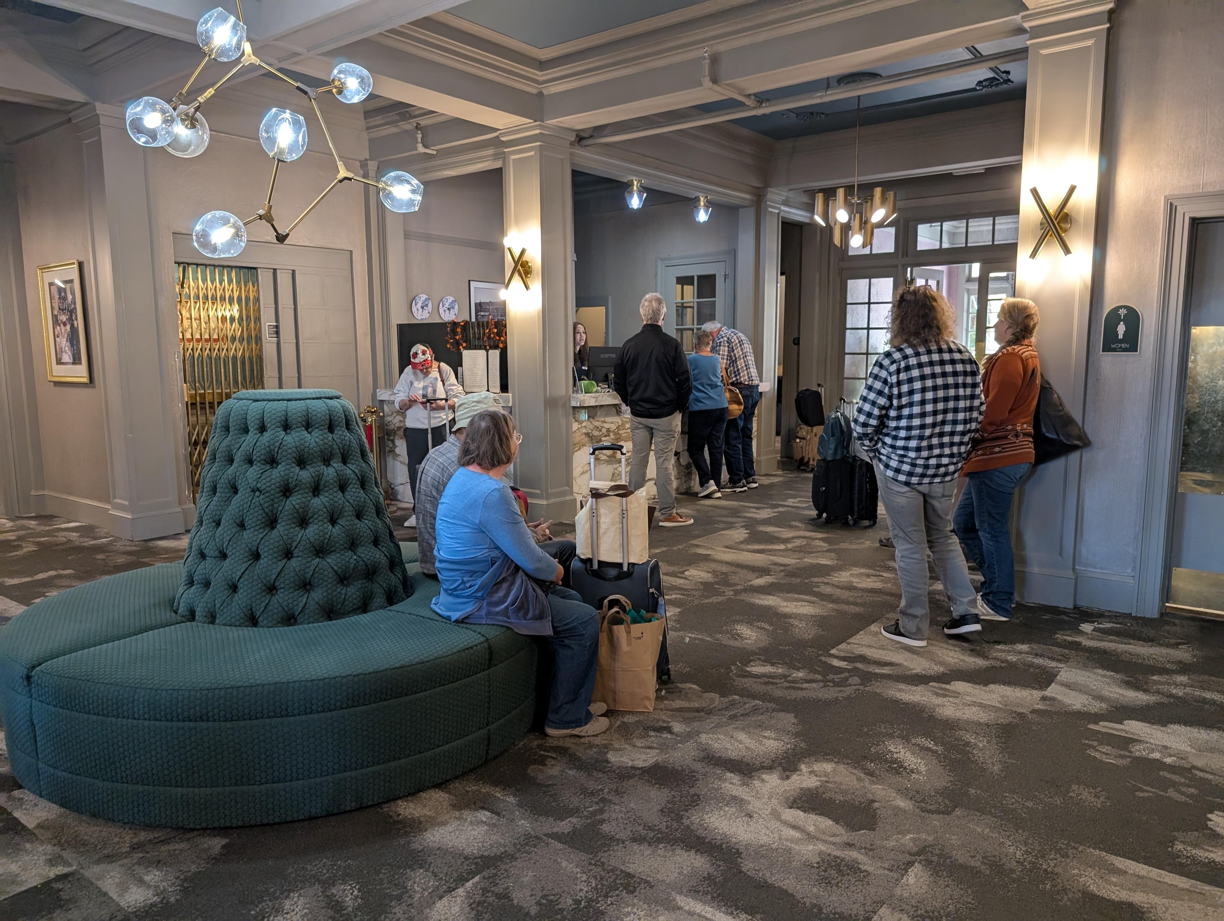 Watching others check-in after 4pm. Still waiting for our room key. 