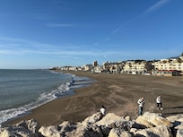 A good view of the whole beach.