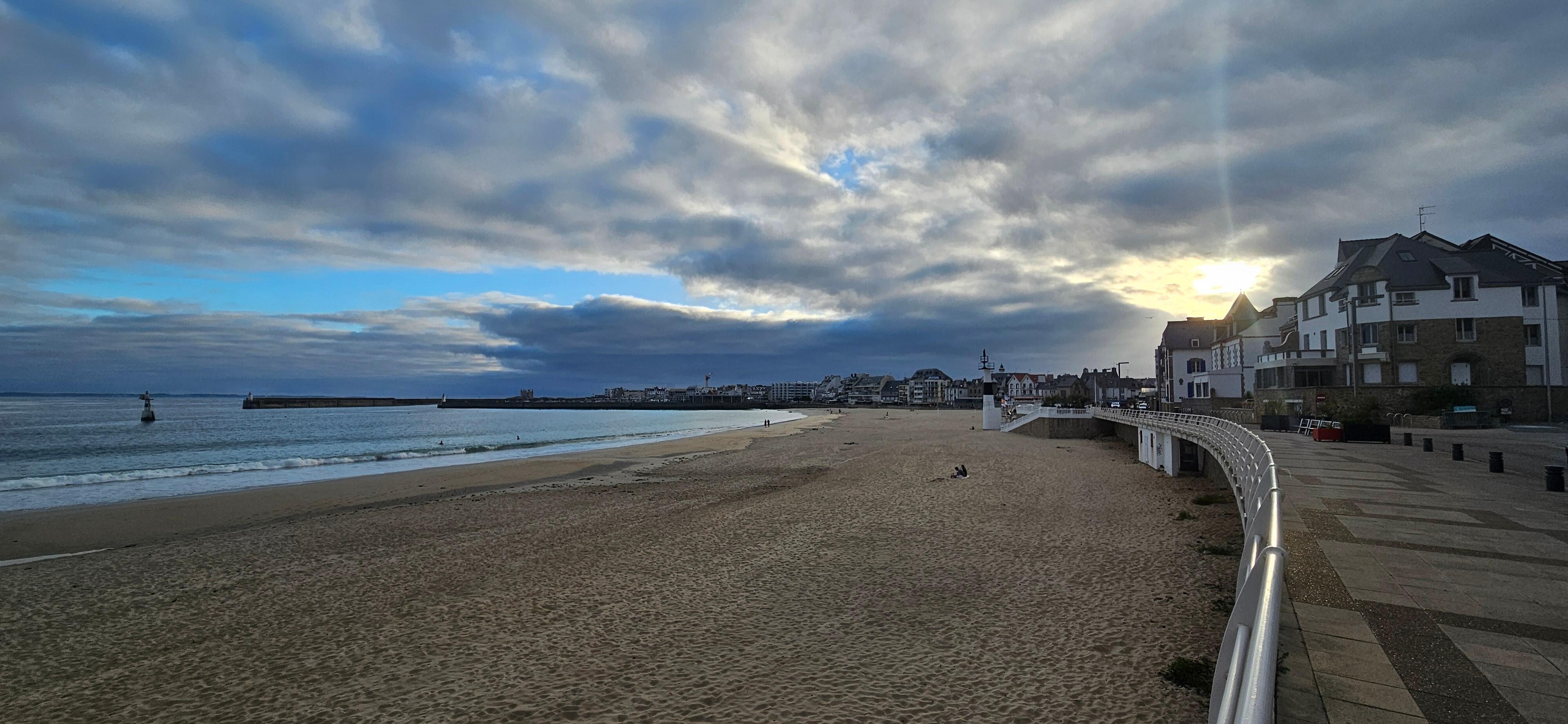 Promenade in the evening