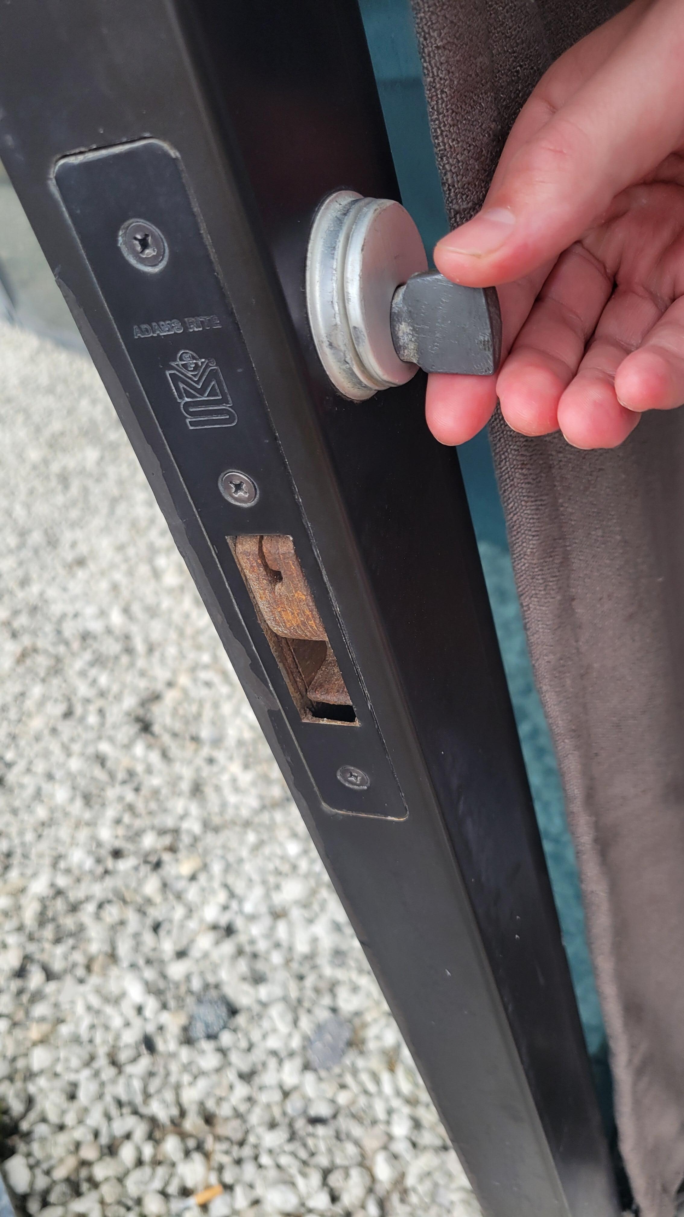 Door lock to outside not working