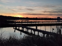 Sonnenuntergang am Hafen