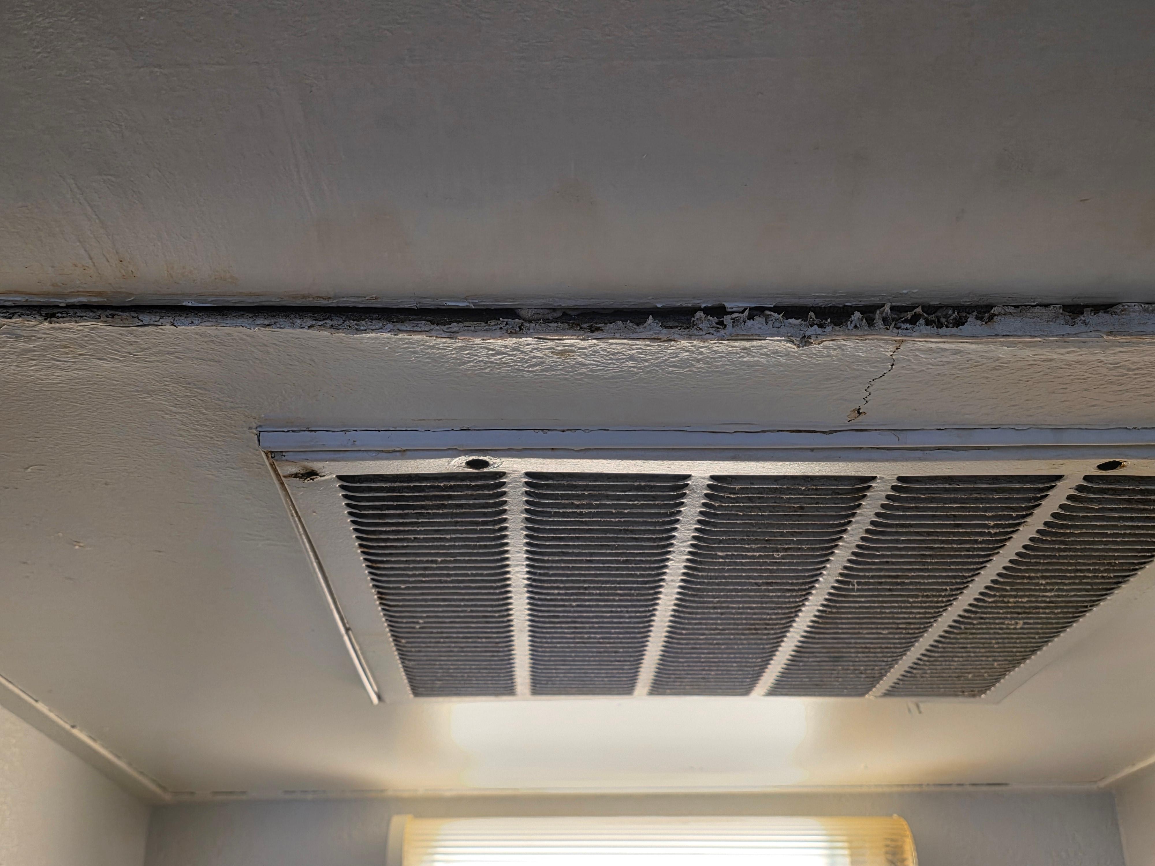 Return air no filter, improper fixing, dripping water on floor 