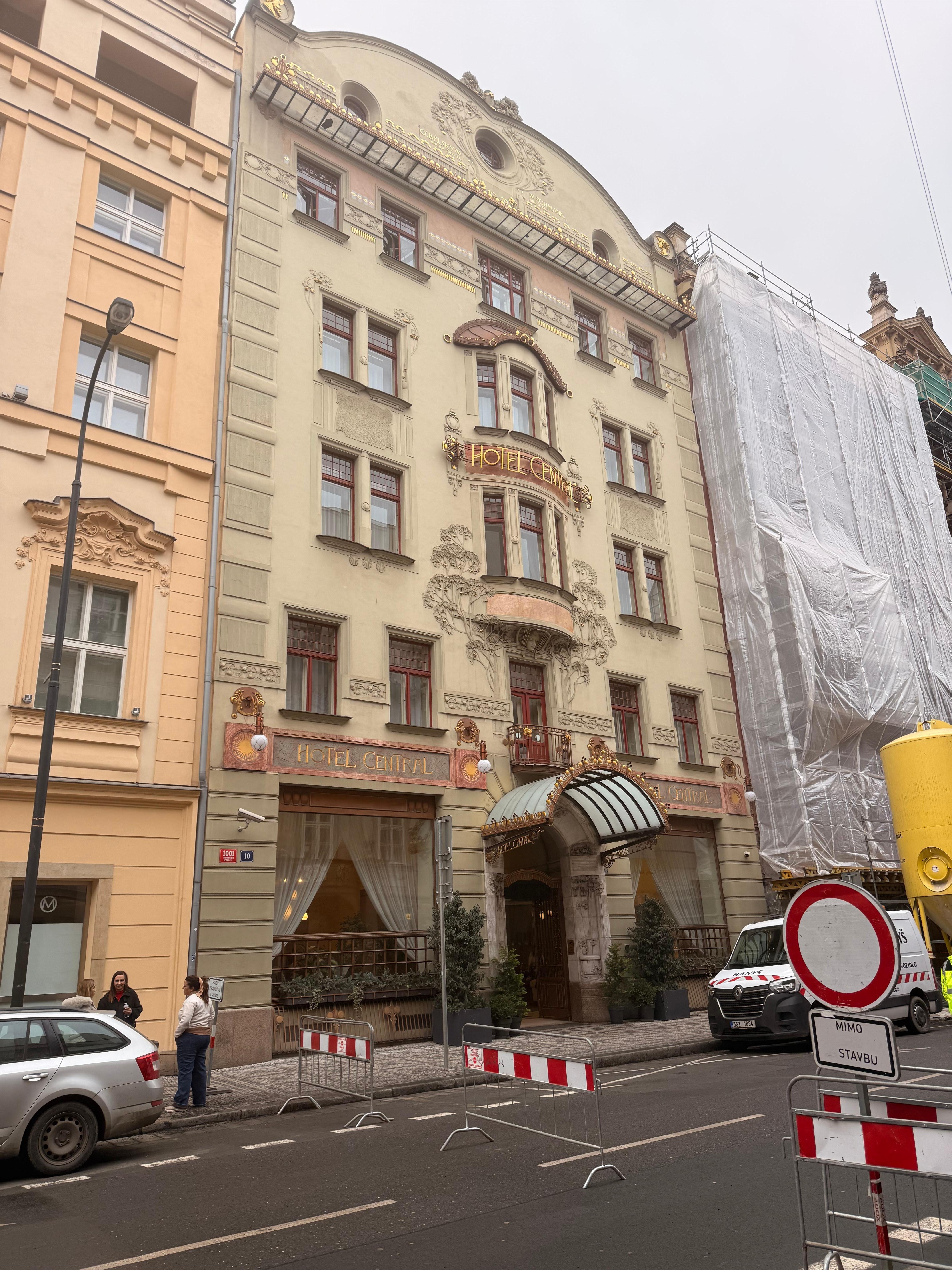 Très bel hôtel art nouveau 