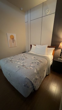 Lit très confortable j’ai très bien dormi !