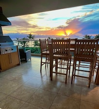 Balcony dining and BBQ