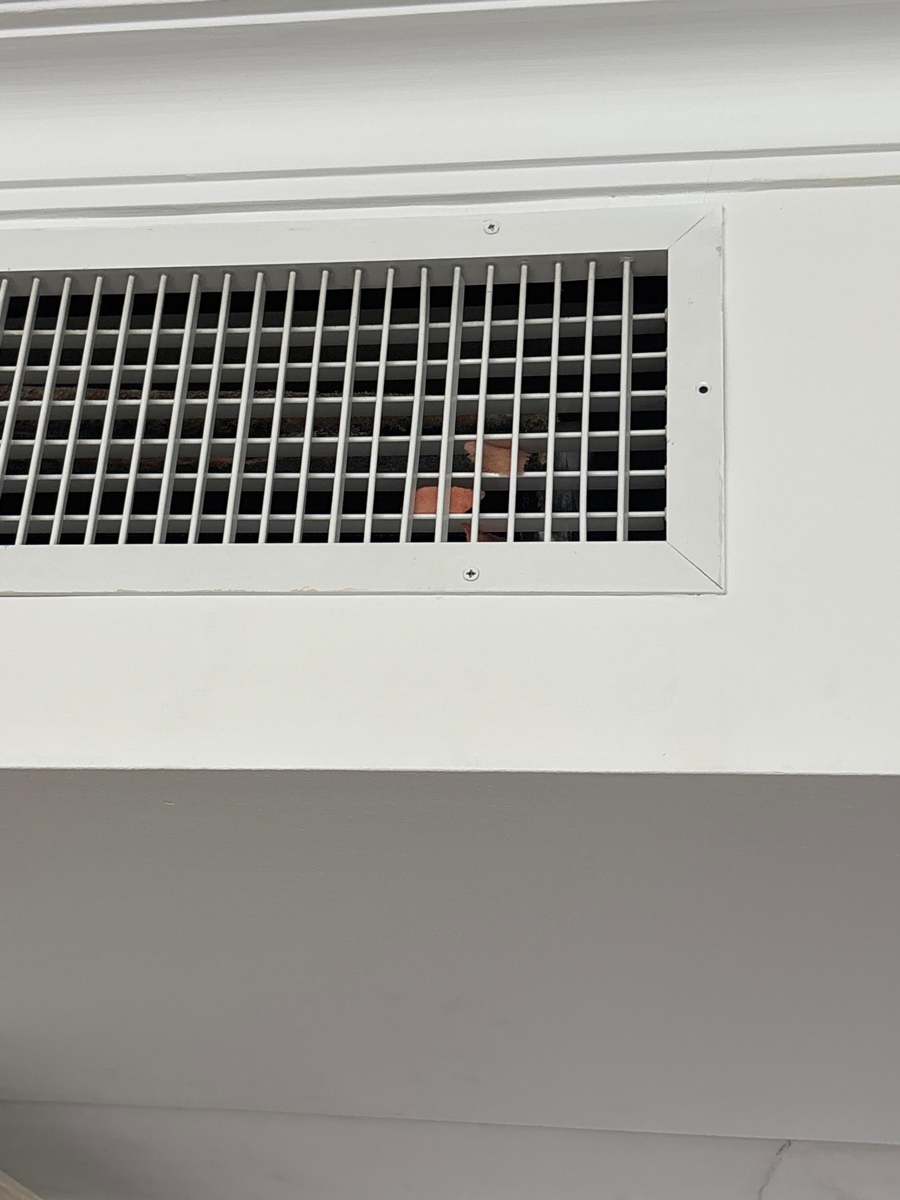 AC unit vent with insulation 