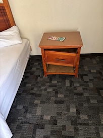 Night stand