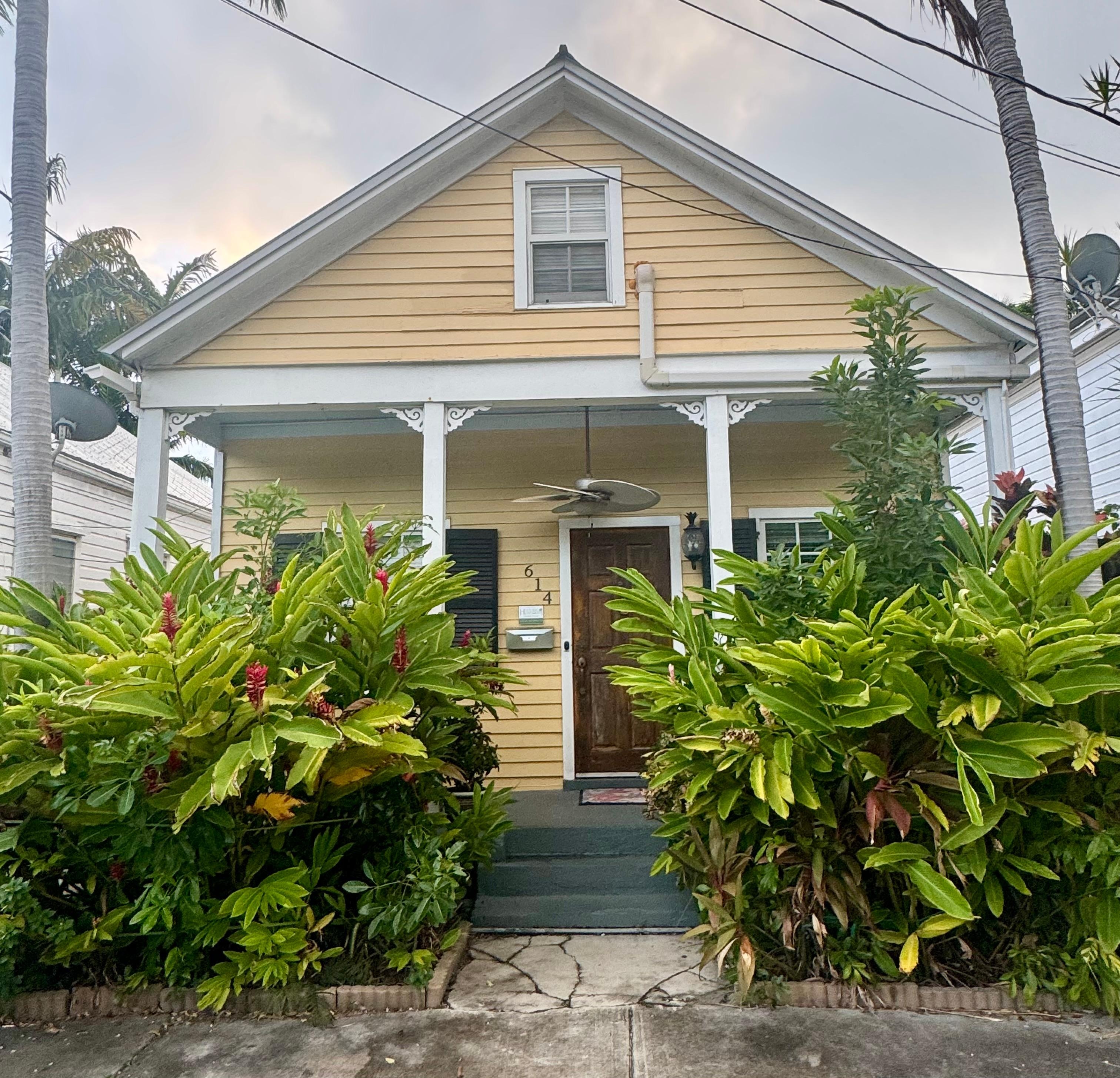 The front of Anchors Away. 