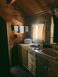 perfect summer light flowing in the upstairs bathroom