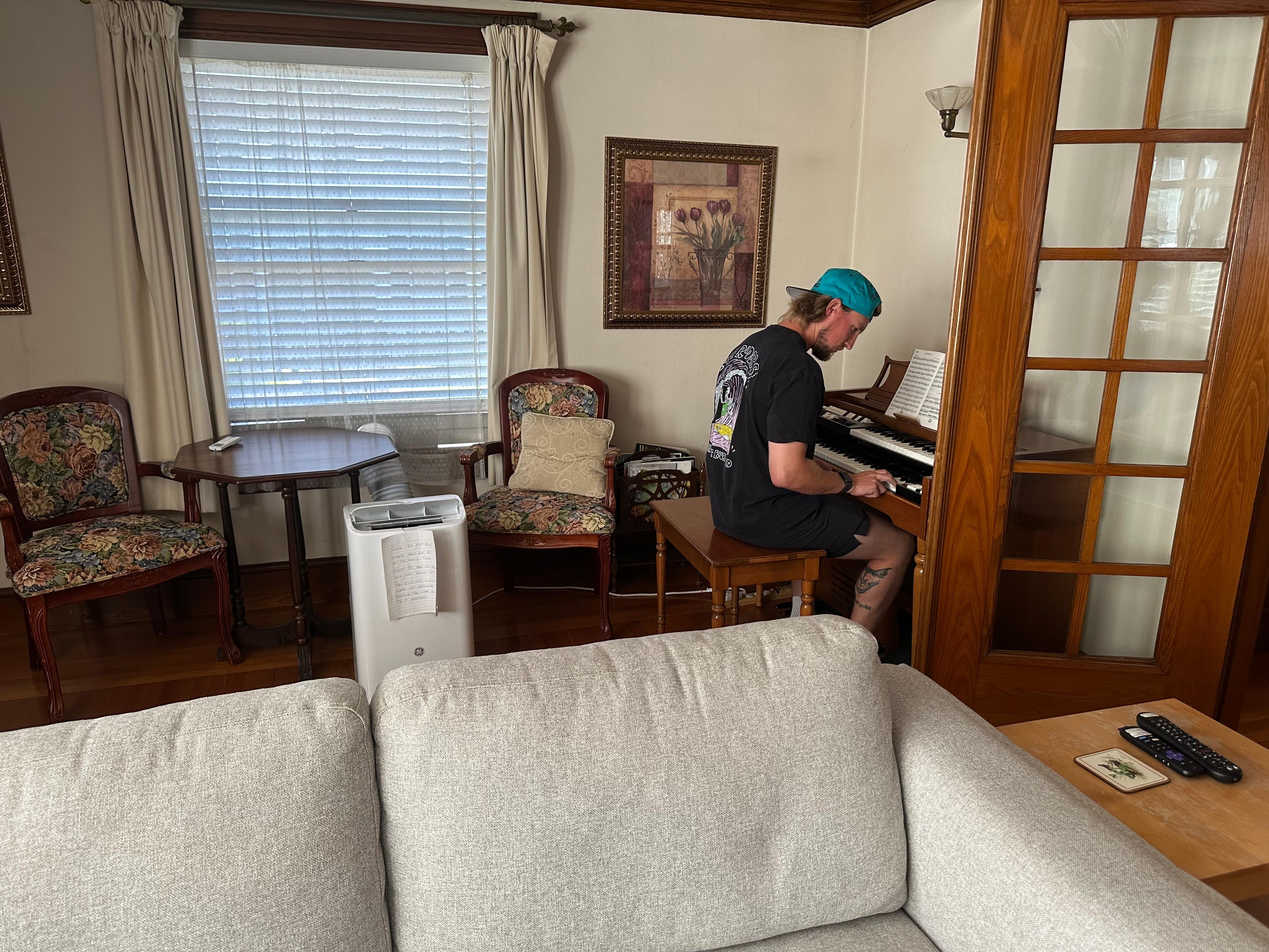 My musician son appreciated the organ.