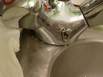 Wasserhahn in der Küche.