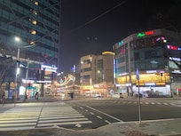 駅を出て少し歩くと奥に見えてくるホテル