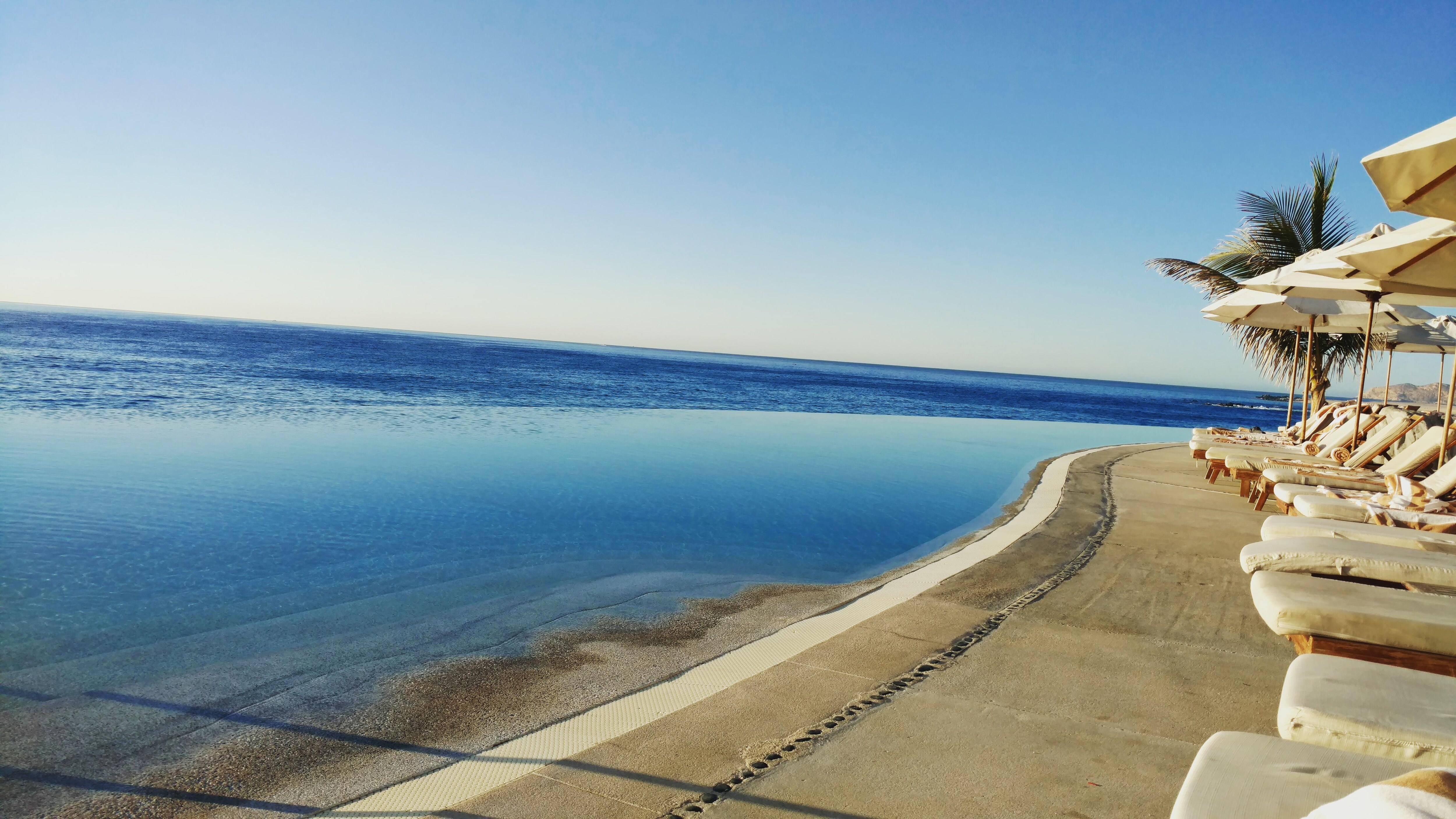 Infinity pool
