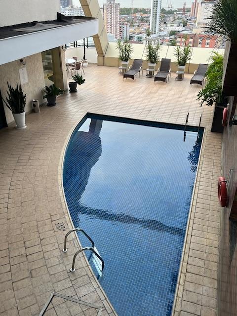 Piscina na cobertura 