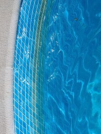 Scum ring on the pool