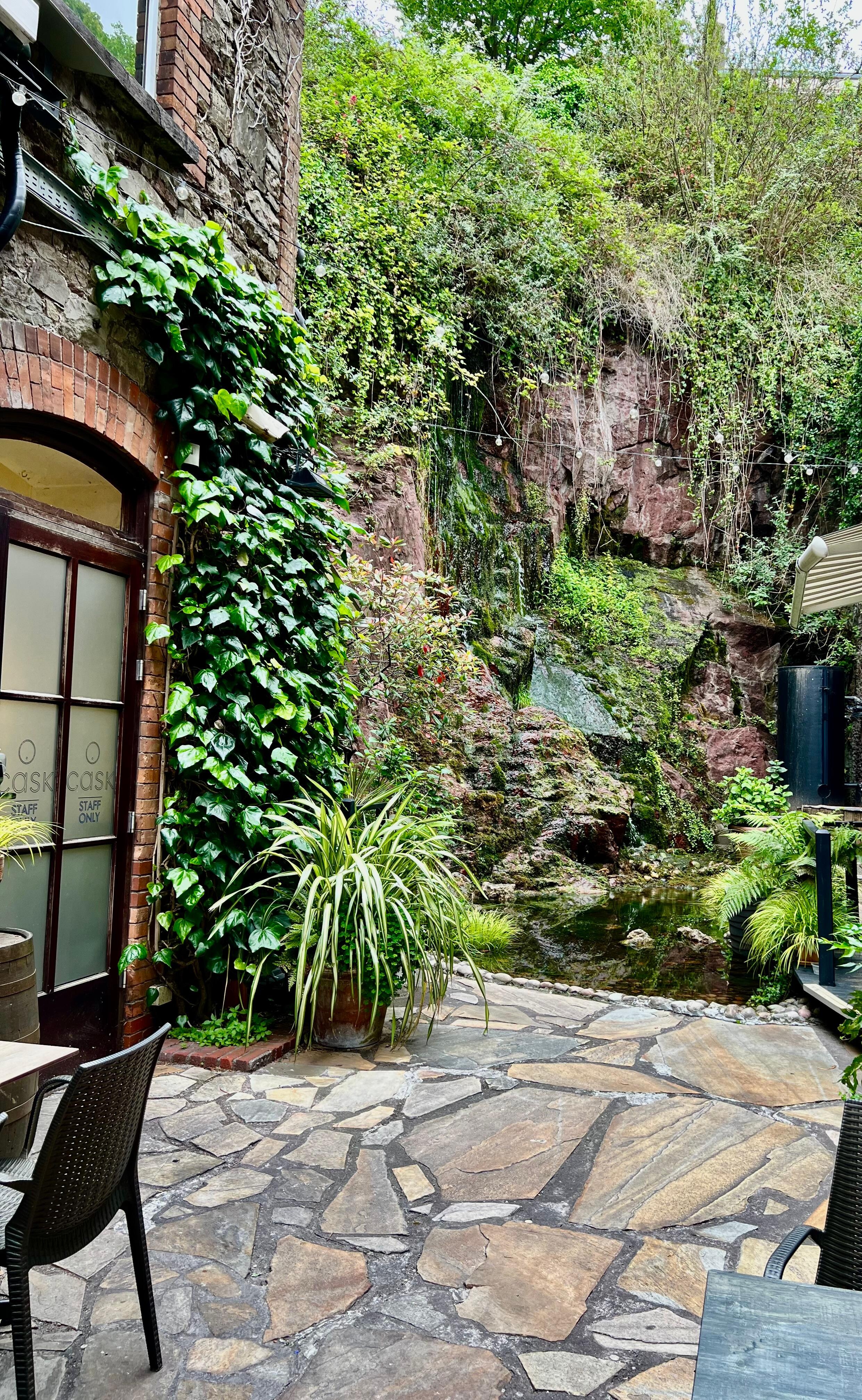 Courtyard with outdoor seating and multiple restaurants 