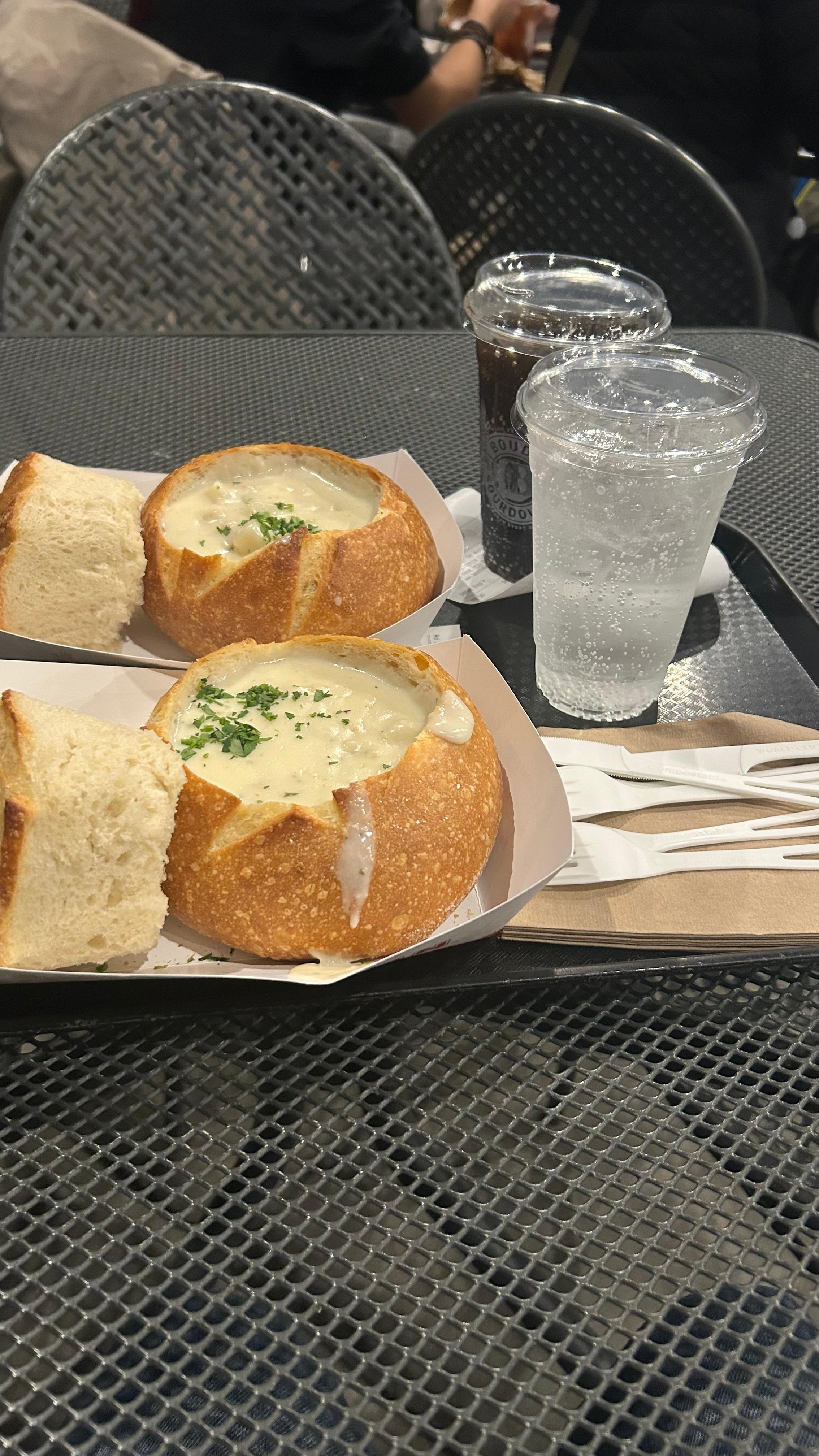 Delicious clam chowder 
