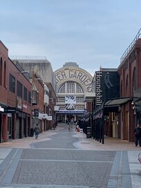 Easy stroll to anrcade etc.
