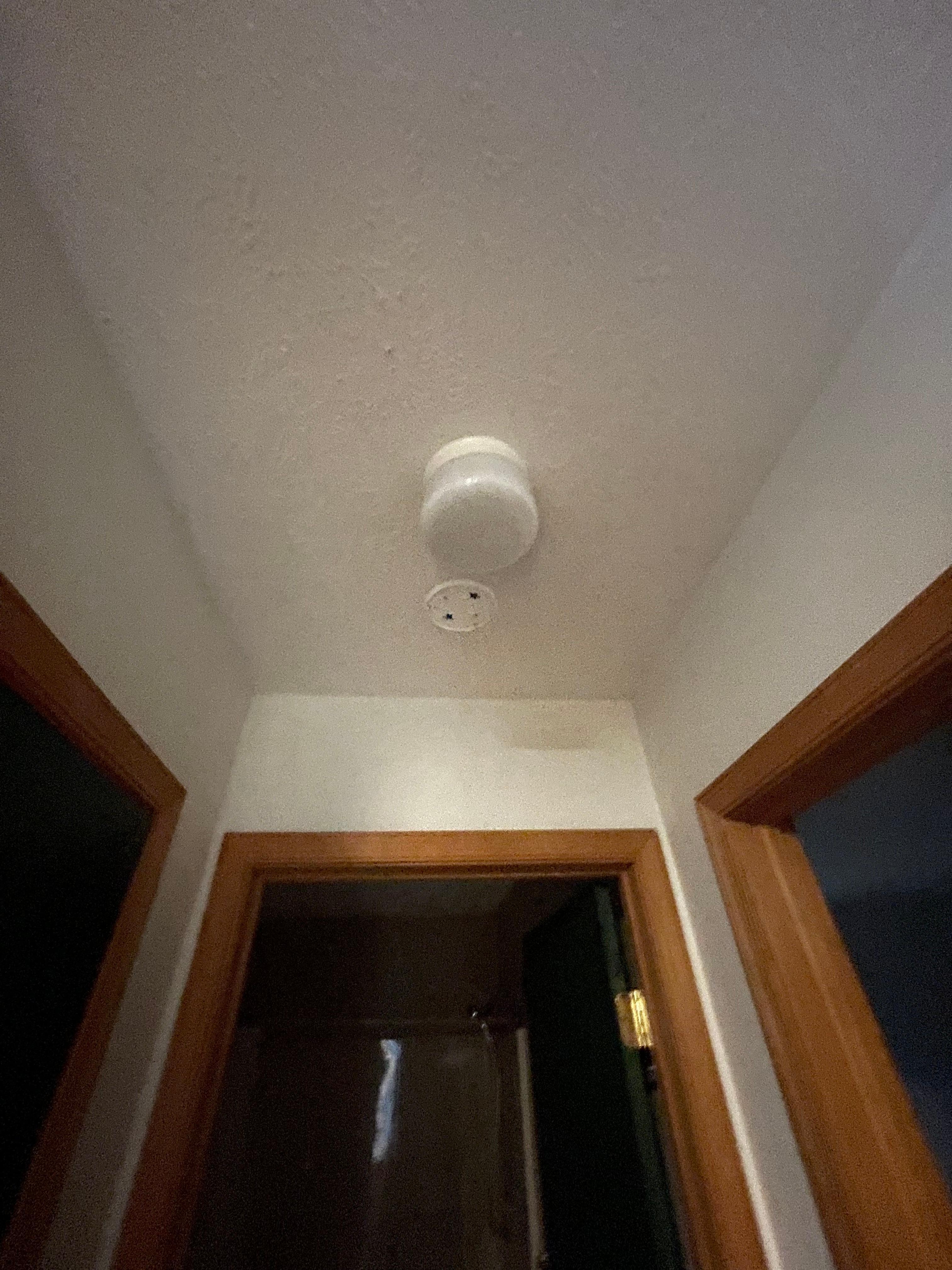 Missing smoke alarm