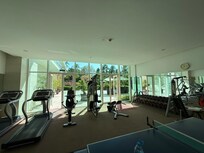 ジム
エアコン効いてません。