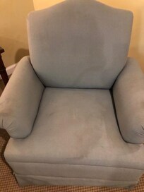Nice clean armchair, here i really want to sit.