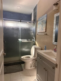 Bathroom beautiful tile shower, great water pressure