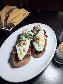 Burratta Toast