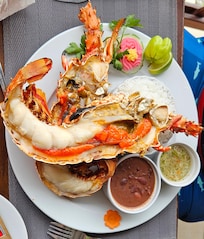 Langouste fraîchement cuisinée sur place