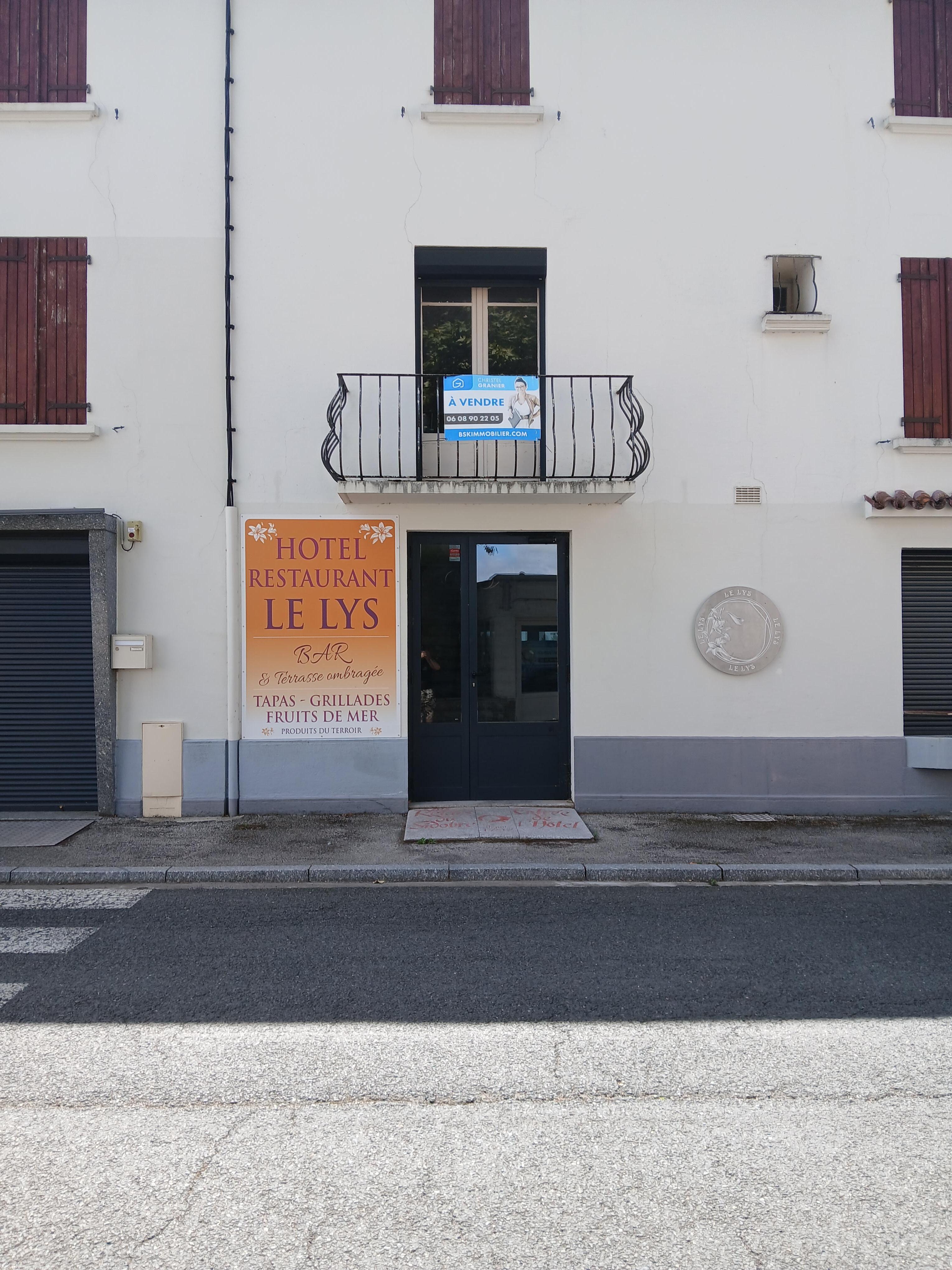 L'hôtel est fermé et à vendre !