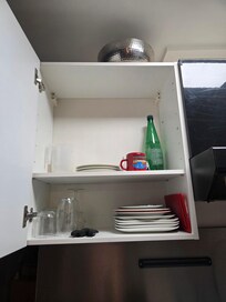 1 bouteille d'eau ouverte a notre arrivée