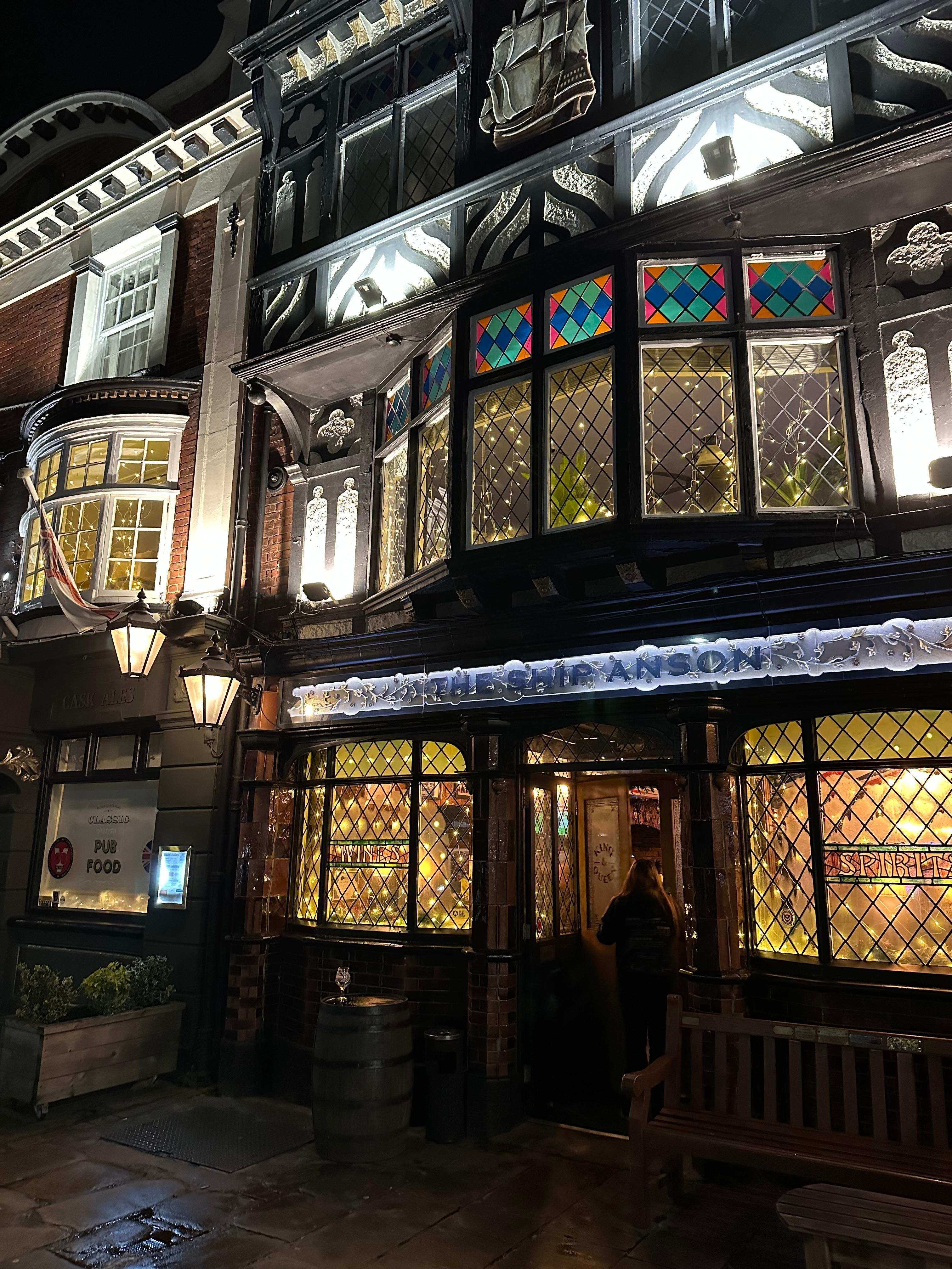 Great pub located near the entrance to the dockyard 