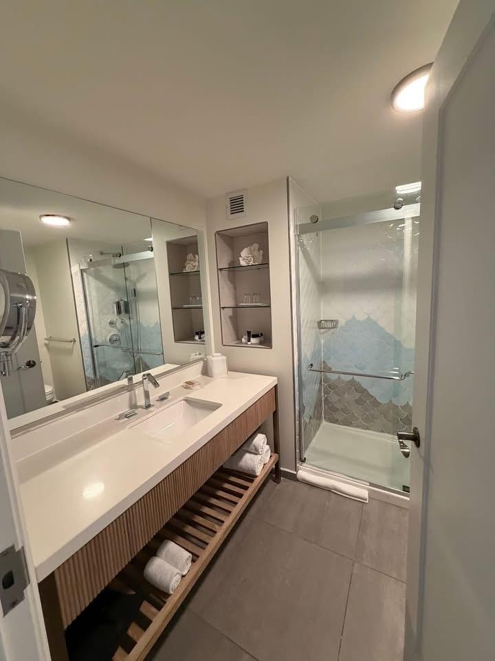 King ocean view room