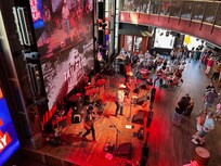Palco do Ole Red do Black Shelton