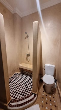 Baño habitación triple
