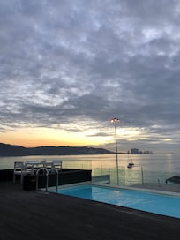 Vista da piscina do terraço