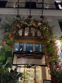 Exterior of Hotel Francisco I.