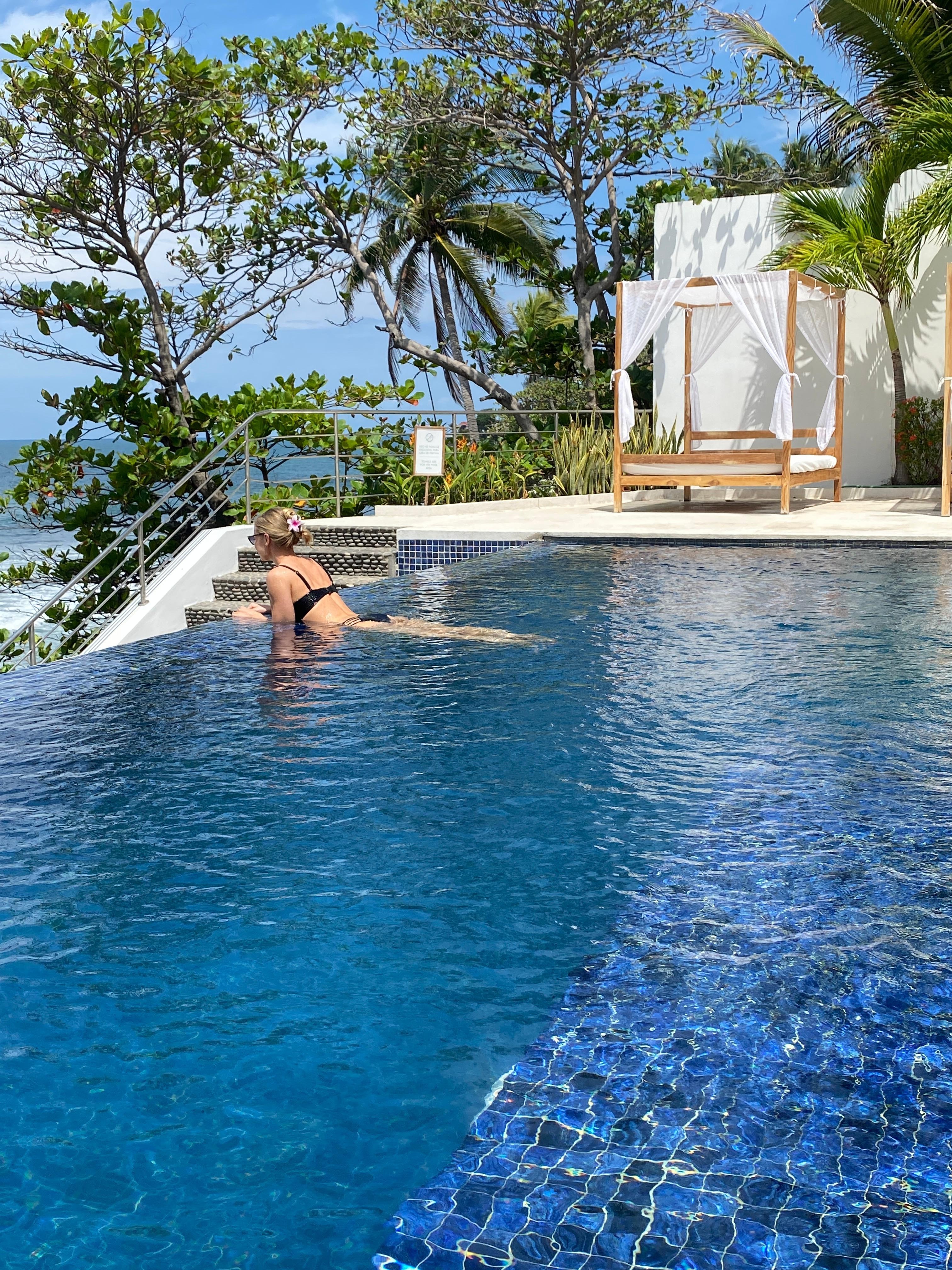 Pool views 