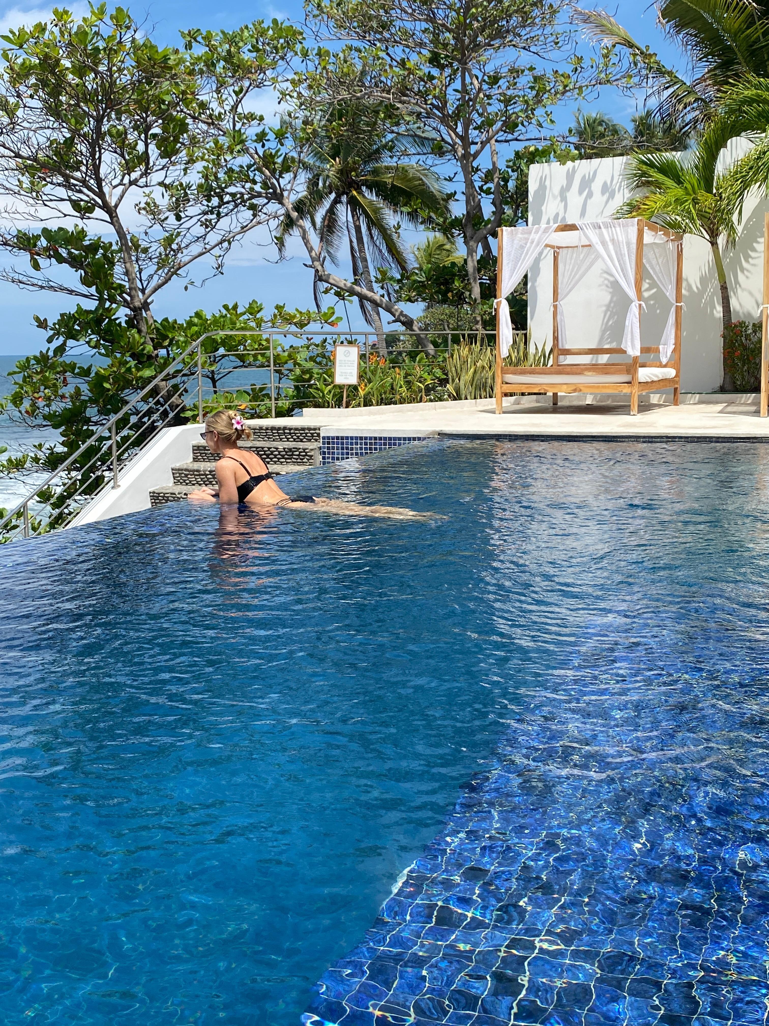 Pool views 