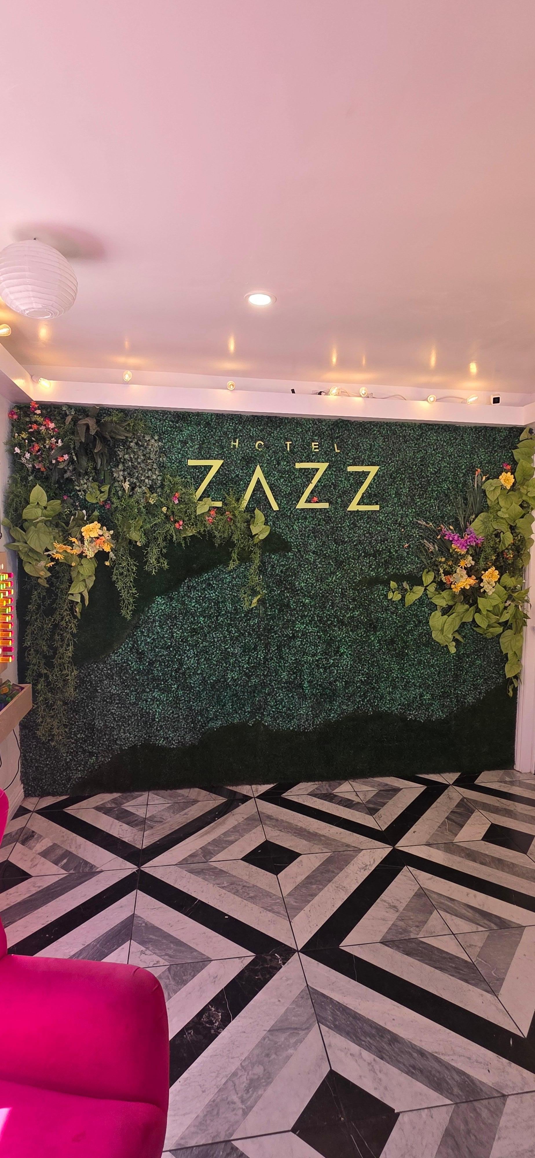 Wish I could've taken a complete lobby picture. I was so cool!