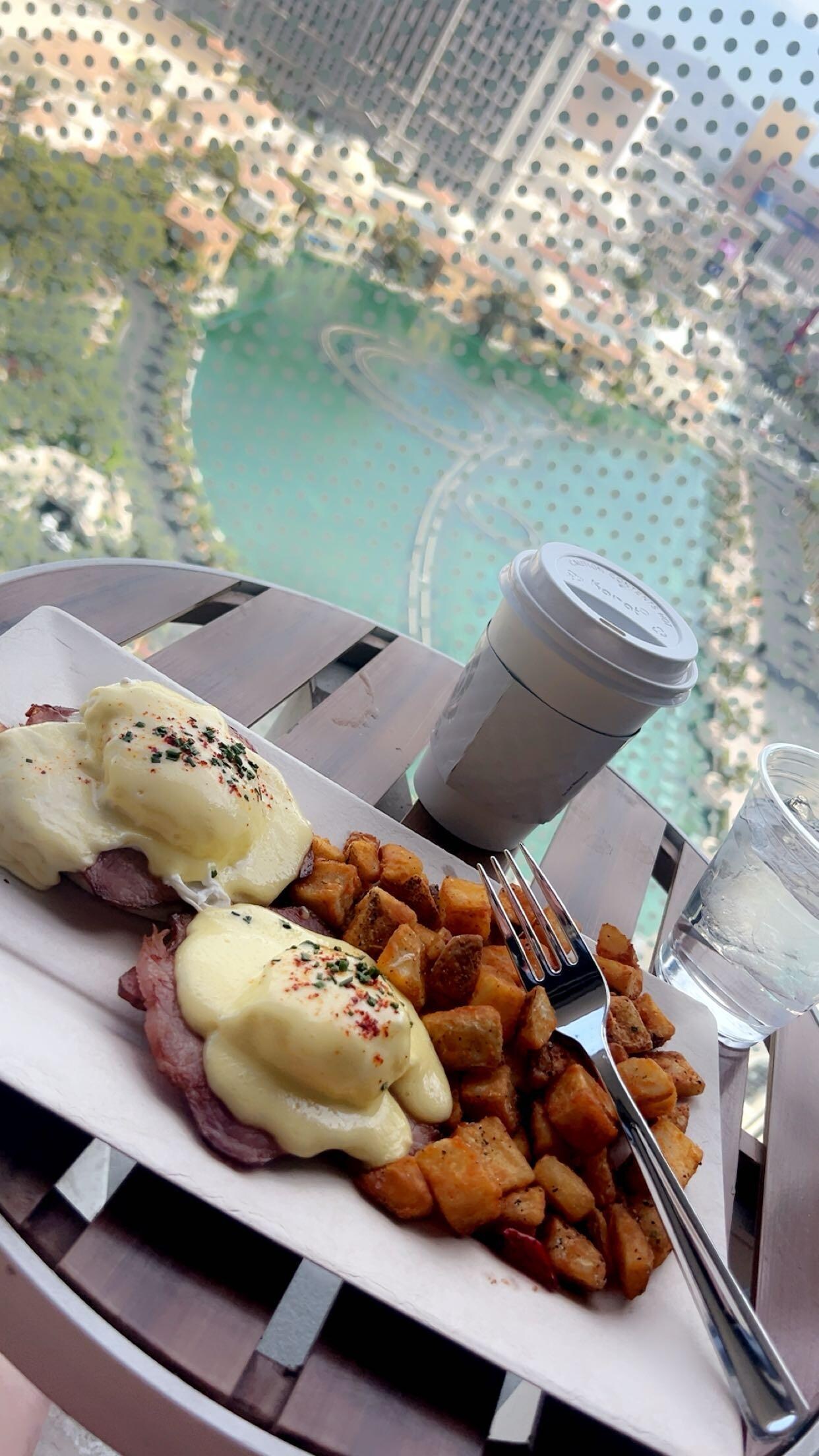 Breakfast with a view 