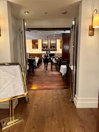 At breakfast time, the hotel lobby has an entrance to Benjamin Steak house.